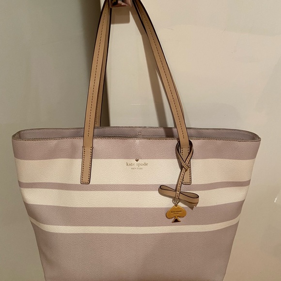 Kate Spade New York Hawthrone Lane Ryan Stripe Shoulder Tote - Picture 2 of 6